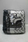 Comforter4 679610728552 Na Queen Embroidered