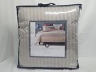 706255674903 Hotel Collection Geo Stripe