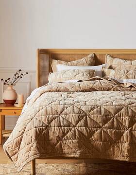 4540h242aa Anthropologie Plush Crushed Velvet Quilt Textured Light Sand Queen Size New