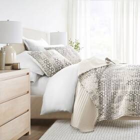 88167348 Becky Cameron Luxury Lightweight Reversible Quilted Coverlet Set - Matching