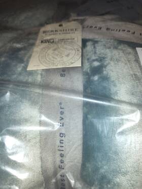 Berkshire 791551865155 Velva Loft Comforter With Sherpa Reverse King Size