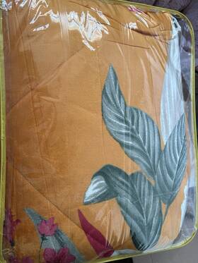 H2209038-10 Borrego Group 1 Flower California King 3pc Reversible Floral Comforter Set