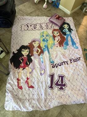 Sl83237t Bratz Vintage Sporty Flair Twin Comforter Set With Pillow Sham Purple Star