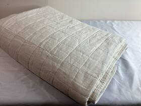 Casaluna 191908112305 Heavyweight Linen Blend Quilt Natural Beige Blanket 10 Lb 96x100