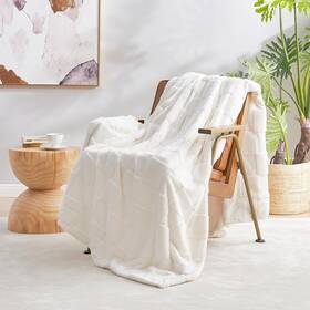 Cozy Bliss 711181316360 Checkered White Large Faux Rabbit Fur California King Size Bed Blanke