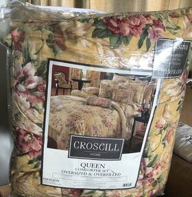Scqx-1676 Croscill New Queen 4-pc Comforter Set 2 Shams Bed Skirt Floral Shabby Victorian