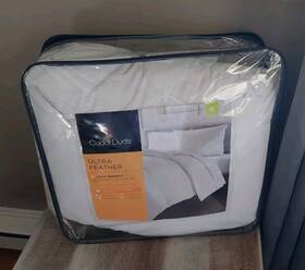 Cuddl Duds 081806470723 Ultra Feather Light Warmth King Comforter White