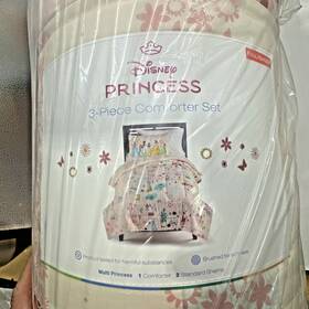 Disney 032281199692 Multi Princess 3-piece Comforter Set Full/queen Size 2 Shams