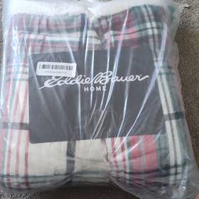 Rnv1848 Eddie Bauer Plaid Sherpa Throw Blanket Reversible Machine Washable 50x60 In