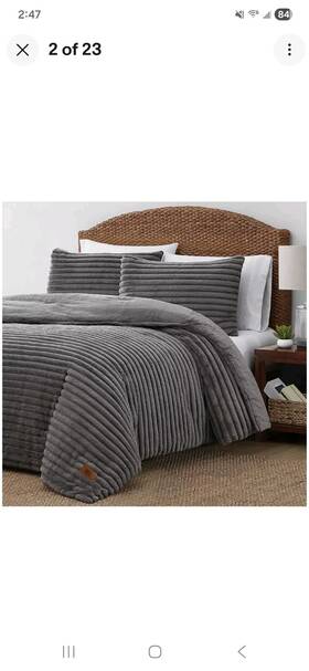1661431 Frye Queen Comforter Gray Faux Fur 90x98in Luxury Cozy