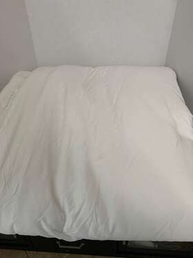 Grand Estate 840708154168 Hotel 1000 Thread Count 3 Piece King Comforter Set In White