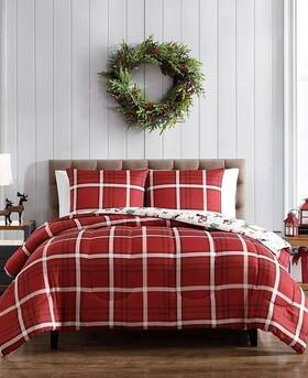 Hallmart Collectibles 679610847062 Holiday Dogs Full / Queen Reversible 3 Pc. Comforter Set