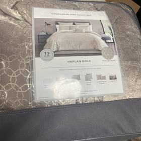 91962117 Hallmart Collectibles 12pc King Harlan Bedding Set Gold