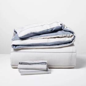 80178755 Hearth & Hand With Magnolia 3pc Full/queen Stripe Chambray Backing Duvet And Sham Set Faded Blue