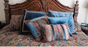 Bcs-ks10-sevile-hny Hemispheres Distinctive Michael Amini Seville Teal/honey 9 Pc King Comforter Set