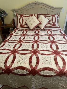 Cs-50 Home Classics Double Wedding Ring Queen Quilt Set 2 Shams And Throw Pillows
