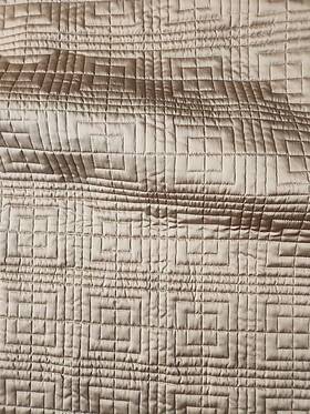 Hotel Collection 807000270132 Savoy King Comforter 58 % Cotton. Beige