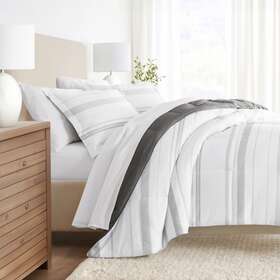 Ienjoy Home 196901101219 Reversible All Season Down-alternative Patterned Comforter Sets By Kaycie Gray
