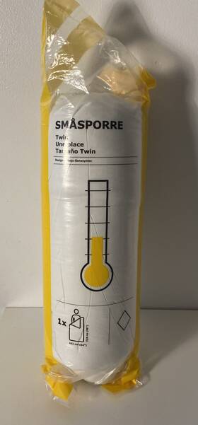 004.570.23 Ikea Smasporre Comforter Duvet Warm Twin White Measures 64 Inch X 86 162cm 218cm