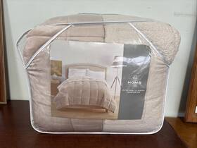 J. C. Penney 894190040948 Jc Penny Home Ultra Mink To Sherpa King Comforter Ct