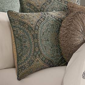 J. Queen New York 193842115251 Dorset California Comforter Set. Beige