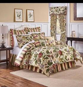 Keeco Llc 885308238696 Laurel Springs Modern Farmhouse Floral 4-piece Reversible Set Queen Comforter