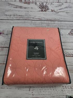 195556 Laura Ashley 3pc Full/queen Quilt 2 Shams 100% Cotton Bedding Set Coral