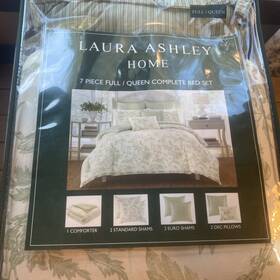 53289482 Laura Ashley Green Natalie Comforter Set Full/queen -