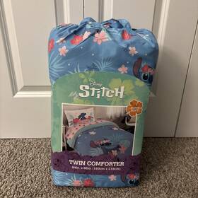 80862650 Lilo & Stitch Disney And Twin Microfiber Comforter Brand New
