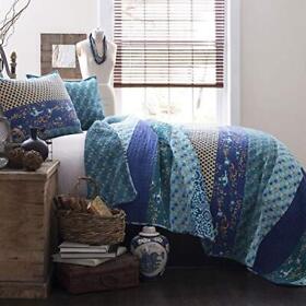 C12772p13-000 Lush Decor Royal Empire Quilt Striped Pattern Reversible 3