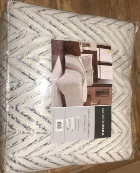 Mp10-4802 Madison Park Adelyn Ultra Soft Plush Faux Fur Chevron 3 Full/queen Ivory