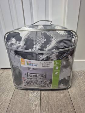 Mainstays 022164277548 New Kids Black And Gray Camouflage Double/queen 3- Piece Comforter Set