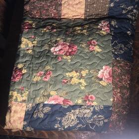 Pem America 884916273709 Reversible Comforter Set And Two Shams Full/queen Multicolor