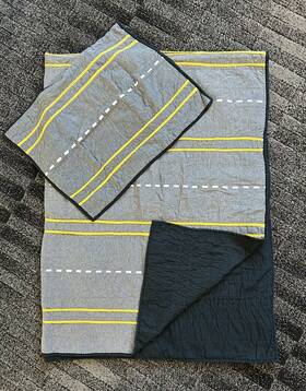 Pillowfort 191908000688 Two Way Transit Jersey Twin Quilt Set Gray Yellow White