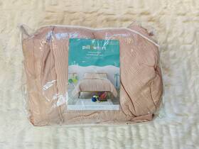 Pillowfort 191908457413 Full/queen Seersucker Kidsft Comforter Set Pink - 2 Shams