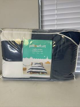 Pillowfort 490970228724 Twin Rugby Stripe Comforter Set