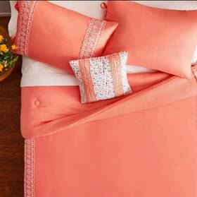 Pioneer Woman 041808990827 Coral Eyelet 4 Piece Full/queen Comforter Set 92 Inch X 96 Cotton