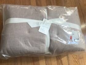 2995357 Pottery Barn Belgian Flax Linen Tufted Comforter Smoky Quartz Queen 2 Euro Sham