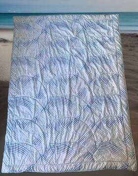8405611 Pottery Barn Teen Comforter Twin Blue White Aqua