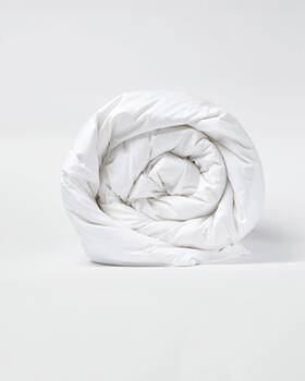 111636 Quince Lightweight Luxe Goose Down Comforter Bedding White Full Queen Open Box