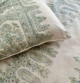 Ralph Lauren 886087430936 Camile Chambray And Sage Paisley Queen Comforter Unused