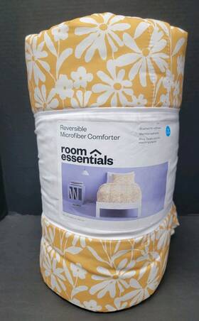 Room Essentials 085239614334 Reversible Microfiber Comforter Twin/twin Xl Yellow Floral - New