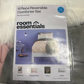 Room Essentials 490602644526 Microfiber Bed Set Twin Pink Gray 4 Pc Comforter Sham Throw