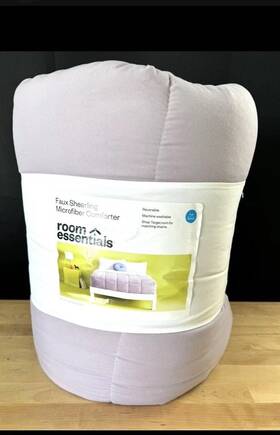 84654446 Room Essentials Full/queen Faux Shearling Washed Microfiber Reversible Comforter Light Purple