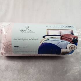 Royal 788904126537 Luxe Microfiber Down Alternative Comforter Twin Light Warmth Pink