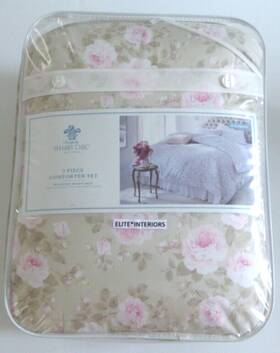 Simply Shabby Chic 490601312709 Rachel Ashwell Duchess Blossom Comforter Set Full / Queen