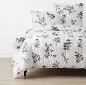 50764f The Company Store Cotton Floral Berry Green Sateen Comforter Cali King