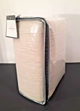 Threshold 191908433349 King Seersucker Comforter Duvet Sham Set Light Gray Tan Neutral Nip