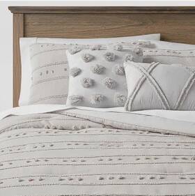 Threshold 191908806228 5pc King Quinlan Clipped Stripe Dot Comforter Bedding Set Gray -