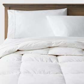Threshold 191908977096 Feather And Down Comforter All Seasons- Queen